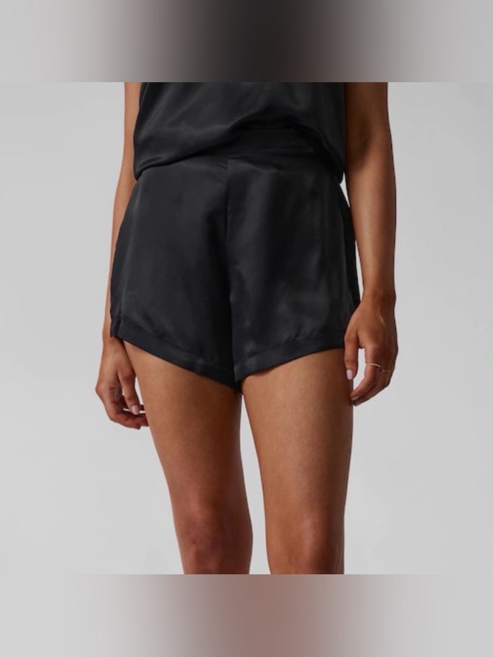 Athleta Calm Cool Shorts Black Size Medium
